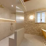 Dora Modern With Steam Fireplace And Freestanding Bathtub, , 4 People *